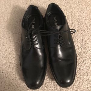 Men’s Van Heusen Black Dress Shoes